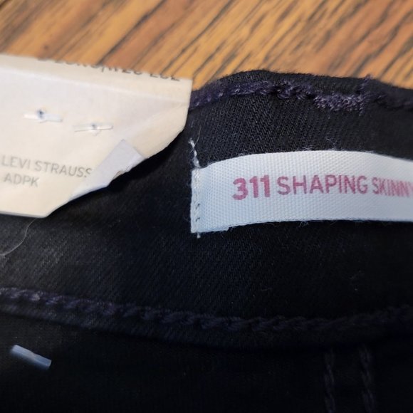 Levi Jeans - Picture 7 of 8
